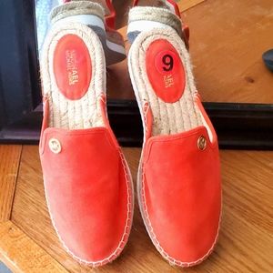 MK orange mules slide in sz 6